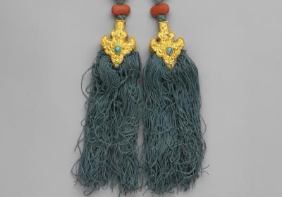 图片[3]-Pair of threaded silk green tassel ornaments with gold and coral, Qing dynasty, 18th c., work of the Muslim regions-China Archive